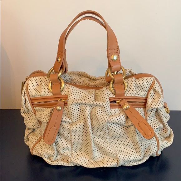 Vince Camuto Handbags - Vince Camuto leather purse